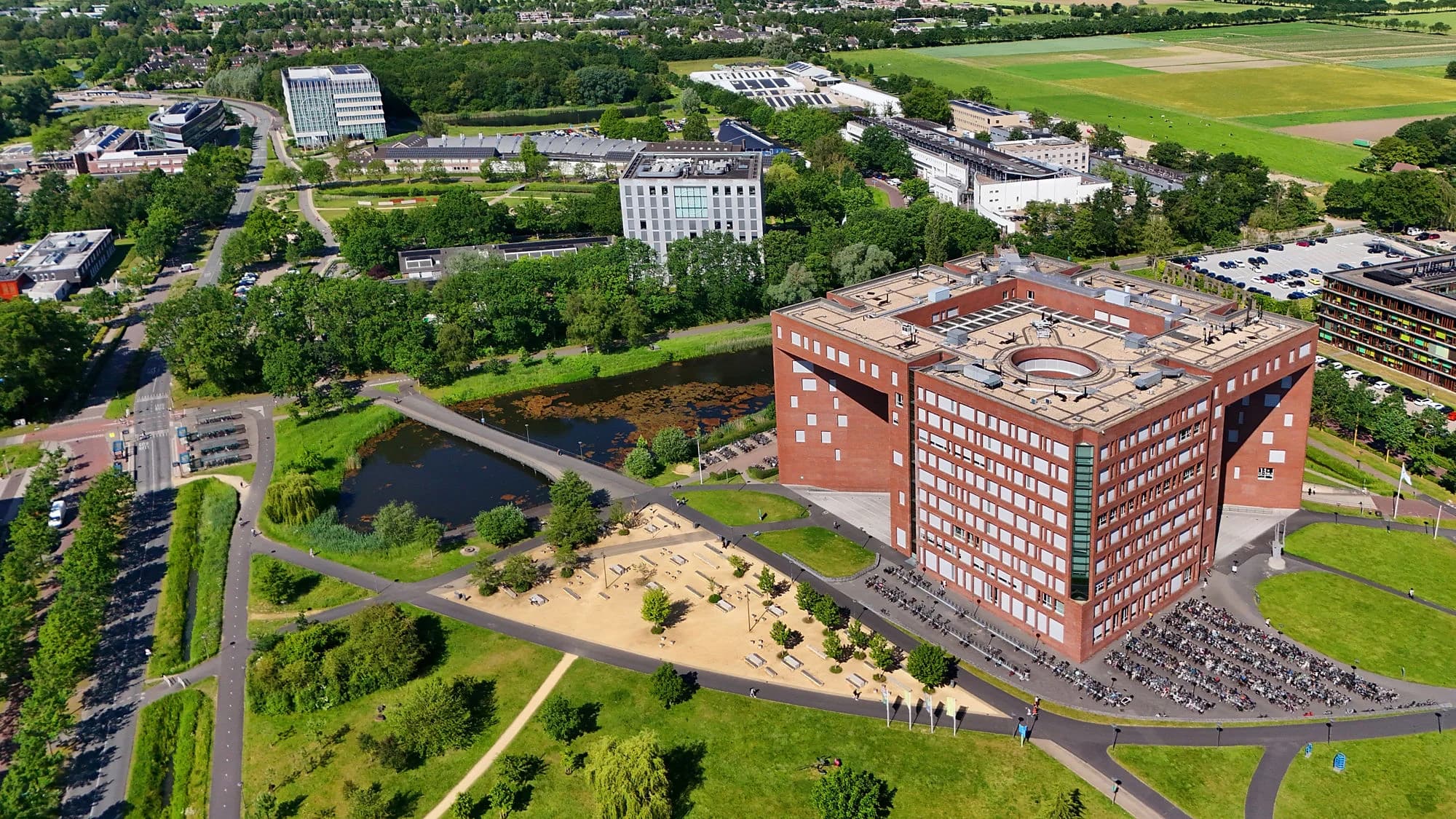 Wageningen University and Research campus cover